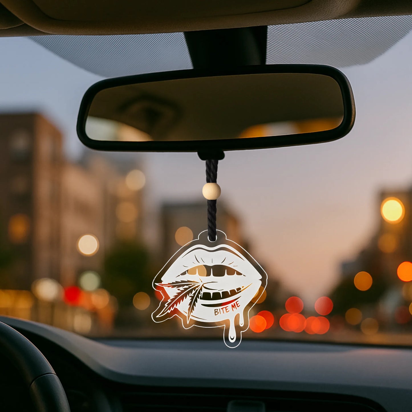 Acryl Duftbaum 'Bite Me' für Auto & LKW – Stilvoller Lufterfrischer mit Gravur