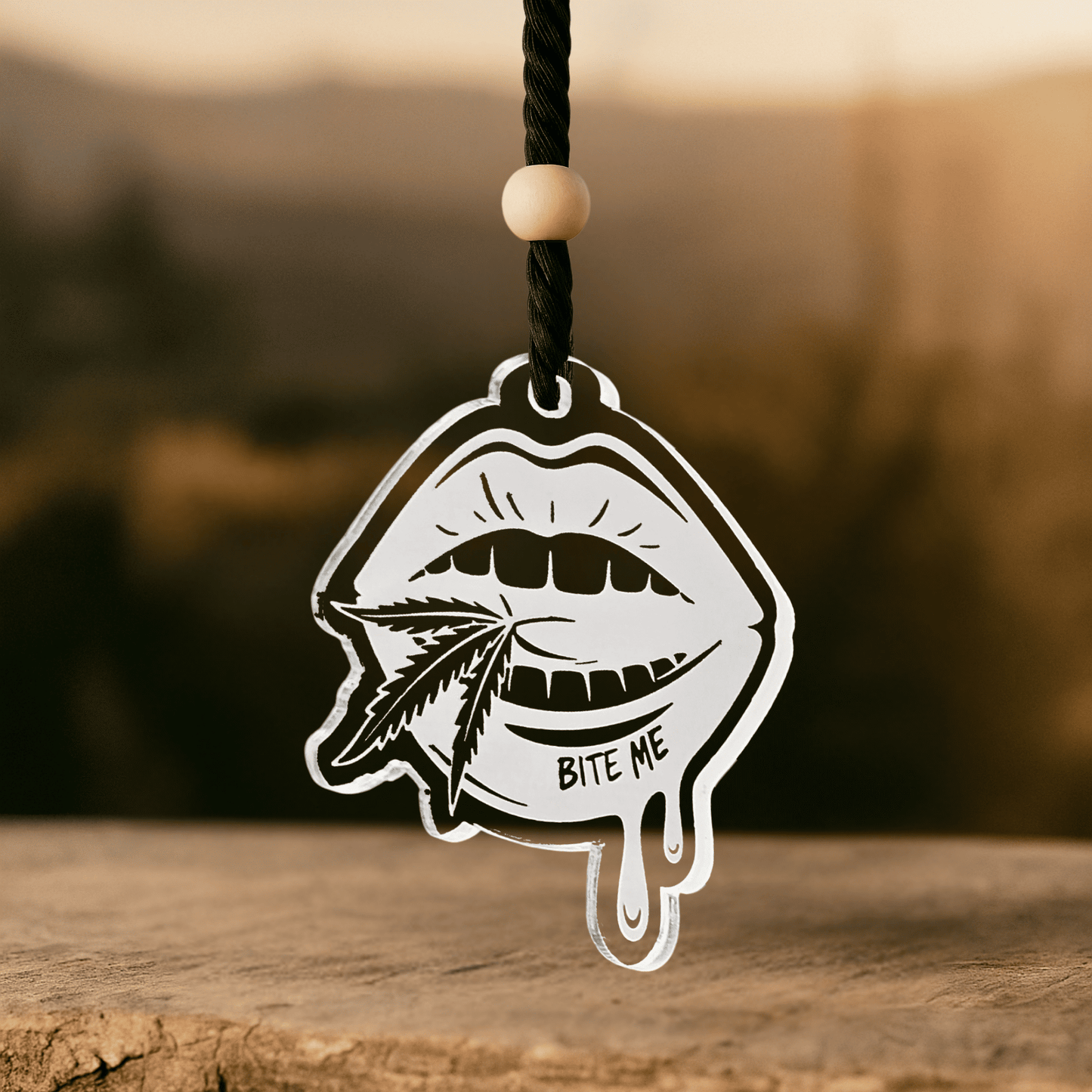 Acryl Duftbaum 'Bite Me'