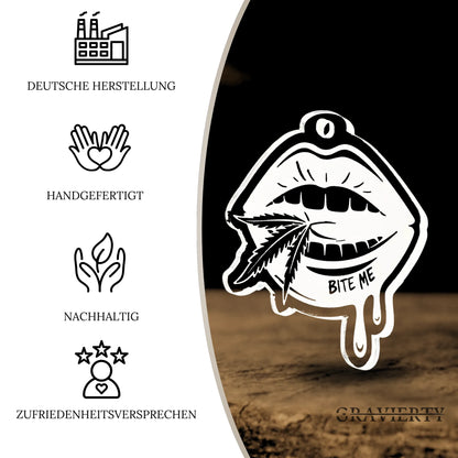 Vorteile des Acryl Duftbaums 'Bite me' : Deutsche Herstellung, Handgefertigt, Nachhaltig, Zufriedenheitsversprechen